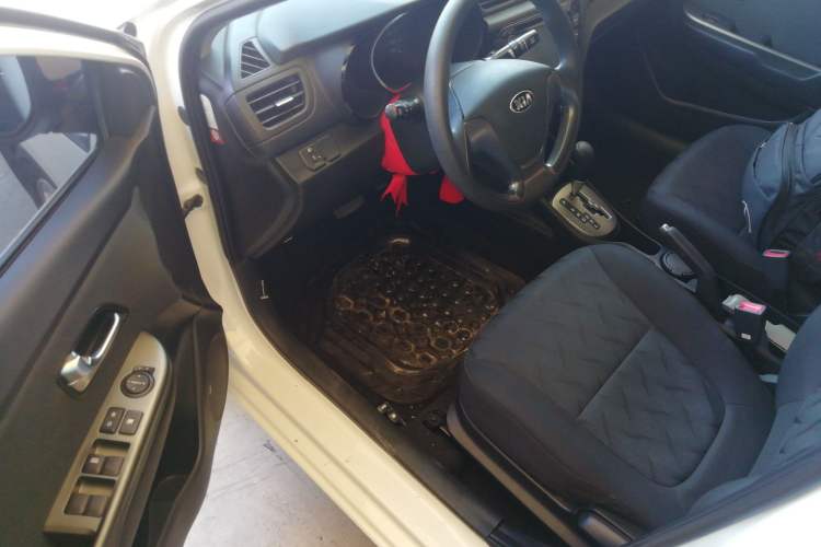 Used Kia K2 2015 Sedan 1.4L Automatic GLS Driver Seat