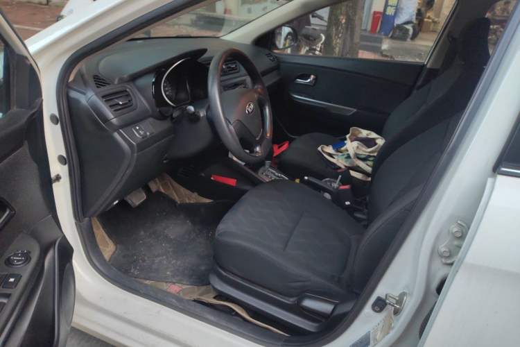 Used Kia K2 2015 Sedan 1.4L Automatic GLS Driver Seat