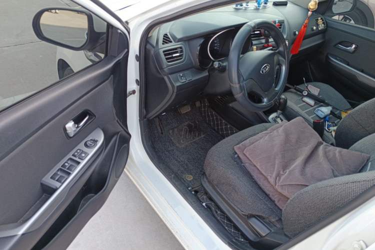 Used Kia K2 2015 Sedan 1.4L Automatic GLS Driver Seat