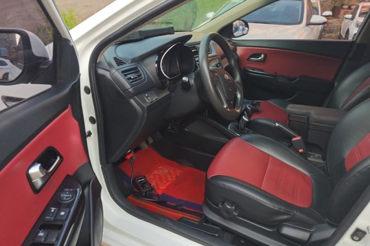 Used Kia K2 2015 Hatchback 1.4L MT GLS Cool Edition Driver Seat