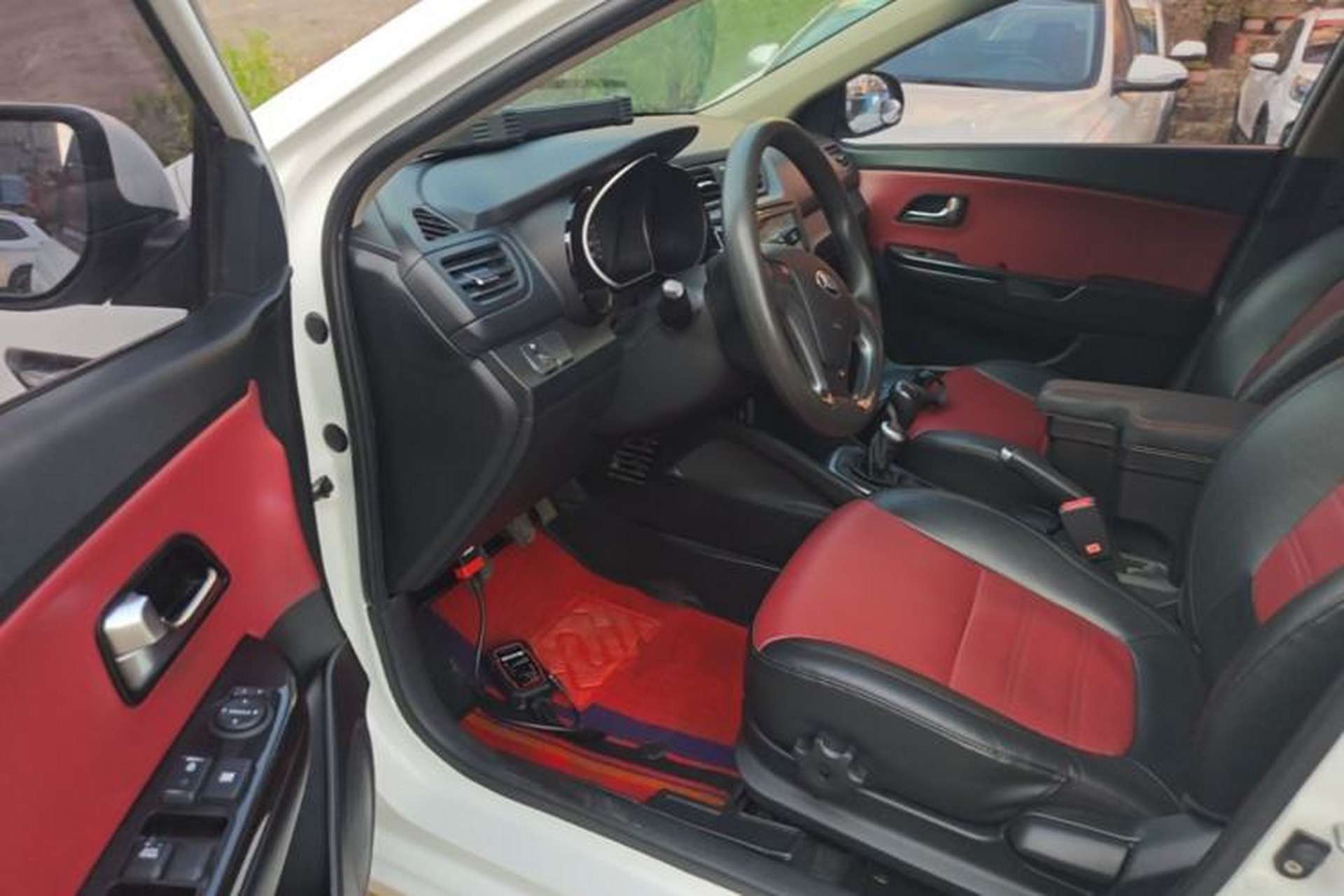 Used Kia K2 2015 Hatchback 1.4L MT GLS Cool Edition Driver Seat