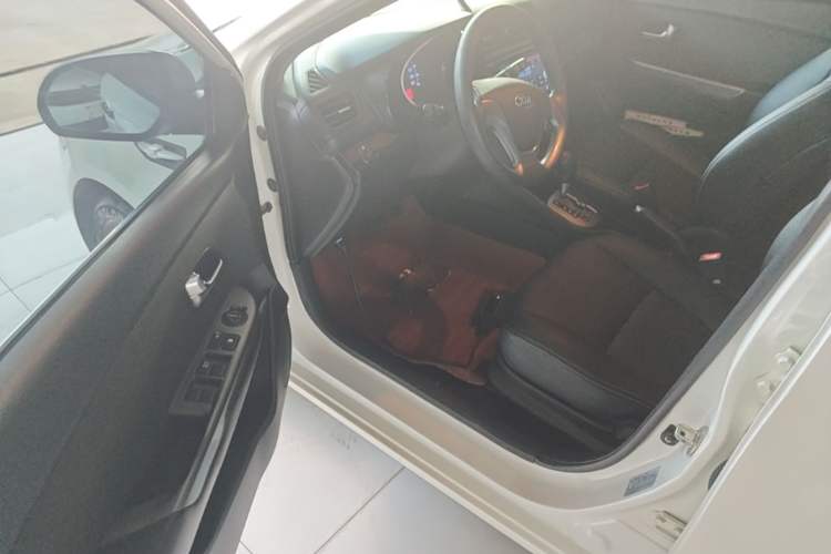 Used Kia K2 2015 Sedan 1.4L Automatic GLS Driver Seat