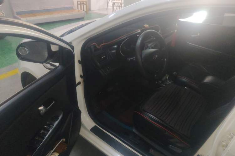Used Kia K2 2015 Sedan 1.4L Automatic GLS Driver Seat