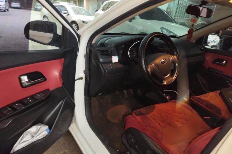 Used Kia K2 2015 Hatchback 1.4L MT GLS Cool Edition Driver Seat