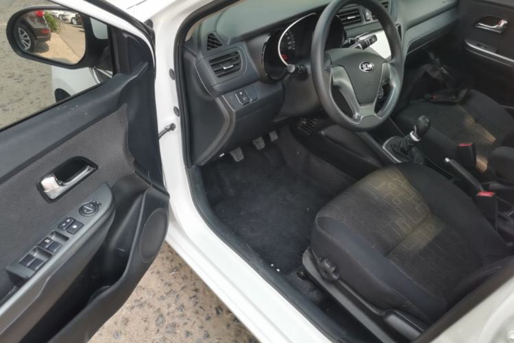 Used Kia K2 2015 Sedan 1.4L MT TOP Driver Seat