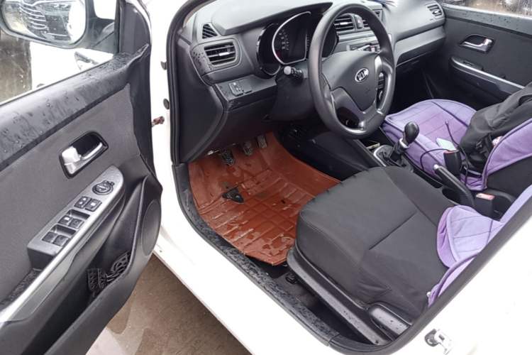 Used Kia K2 2015 Sedan 1.4L MT GLS Driver Seat