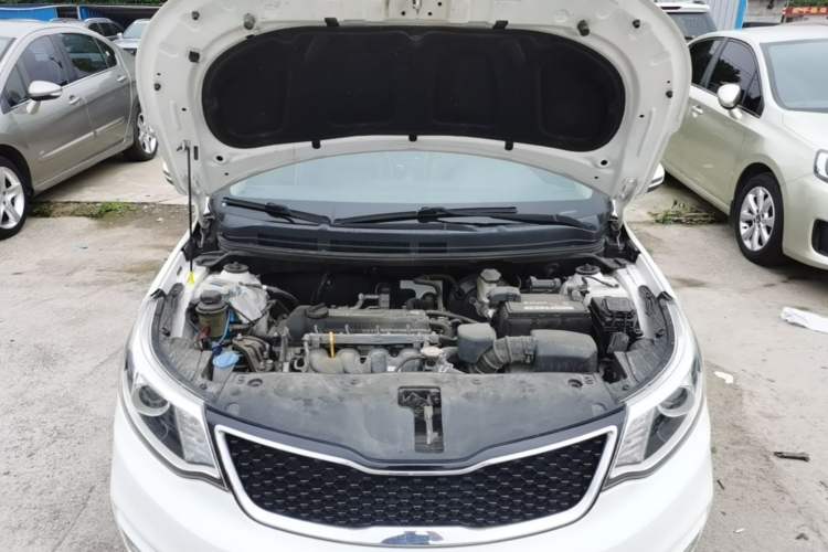 Used Kia K2 2015 Sedan 1.4L MT TOP Engine Bay
