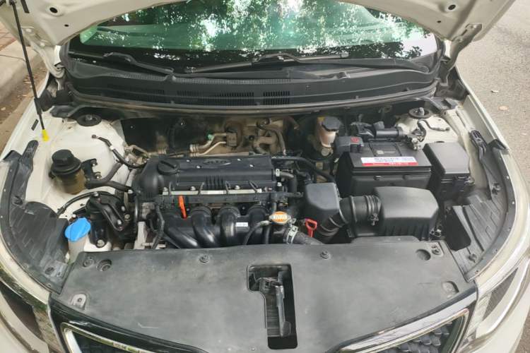 Used Kia K2 2015 Hatchback 1.4L AT GLS Cool Edition Engine Bay