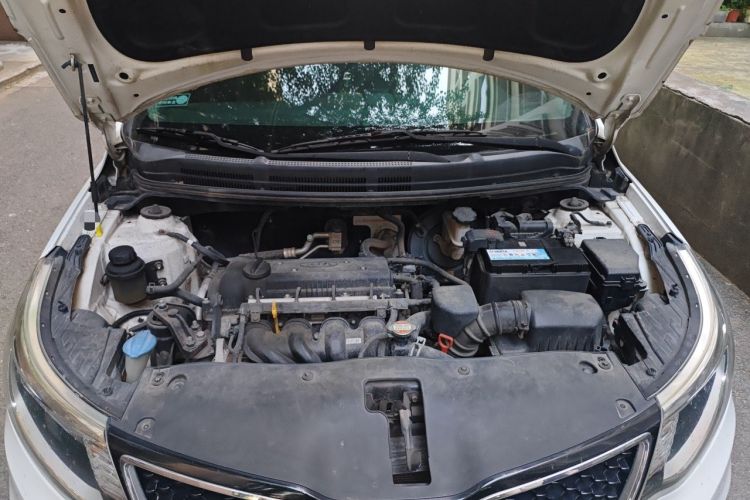 Used Kia K2 2015 Hatchback 1.4L AT GLS Cool Edition Engine Bay