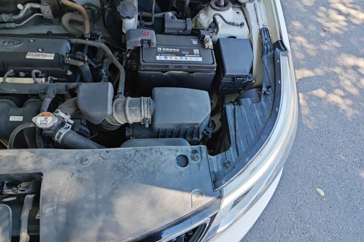 Used Kia K2 2015 Sedan 1.4L MT GLS Engine Bay Left
