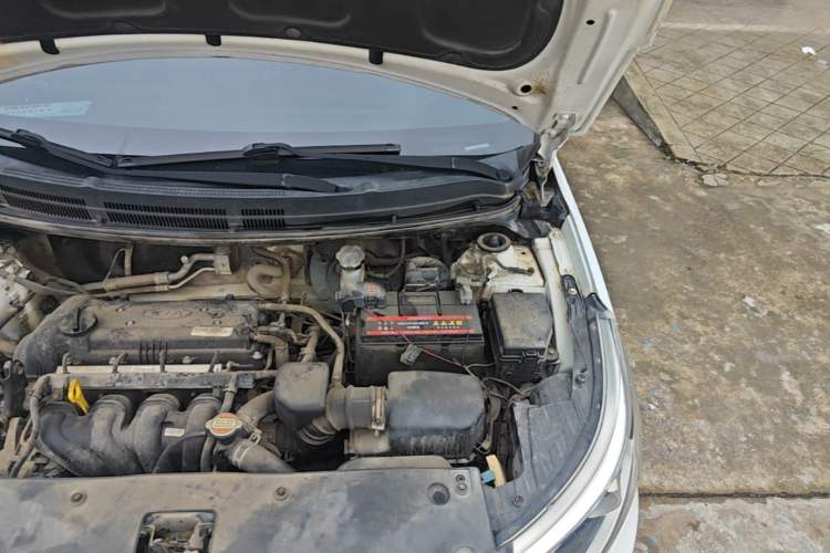 Used Kia K2 2015 Sedan 1.4L MT TOP Engine Bay Left