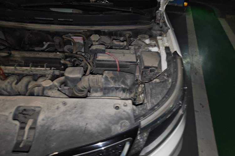 Used Kia K2 2015 Sedan 1.4L MT GLS Engine Bay Left