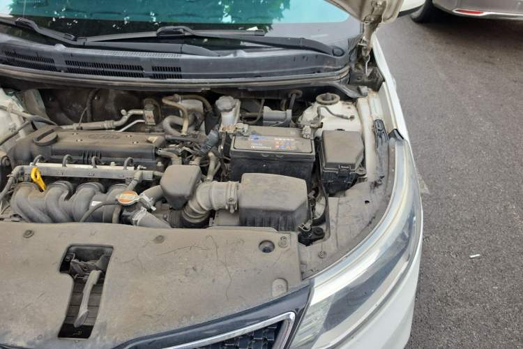 Used Kia K2 2015 Sedan 1.4L MT GLS Engine Bay Left