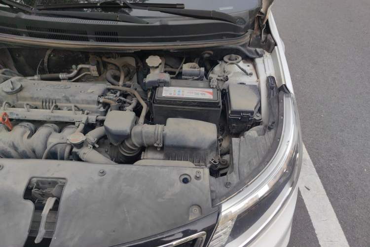 Used Kia K2 2015 Sedan 1.4L MT GLS Engine Bay Left