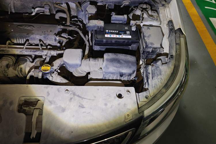 Used Kia K2 2015 Sedan 1.4L MT GLS Engine Bay Left