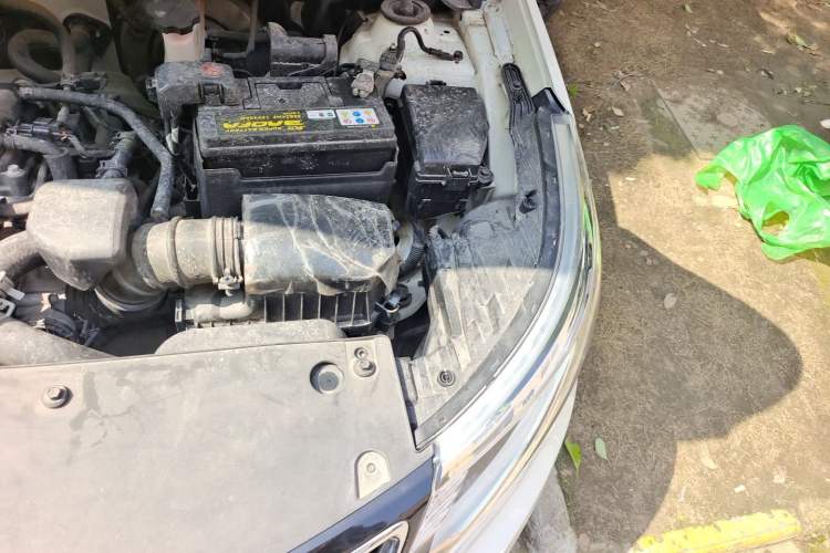 Used Kia K2 2015 Sedan 1.4L MT GLS Engine Bay Left