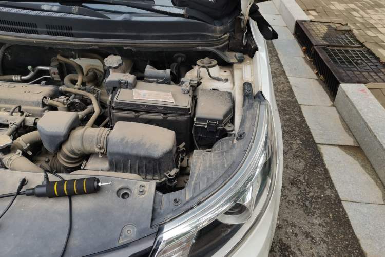 Used Kia K2 2015 Sedan 1.4L MT TOP Engine Bay Left