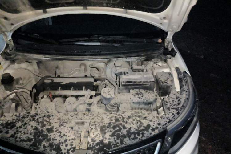 Used Kia K2 2015 Sedan 1.4L MT GLS Engine Bay Left
