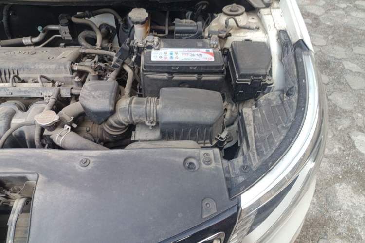 Used Kia K2 2015 Sedan 1.4L MT GLS Engine Bay Left