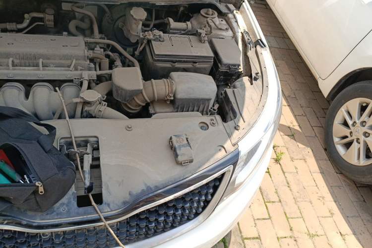 Used Kia K2 2015 Sedan 1.4L Manual Transmission GL Engine Bay Left