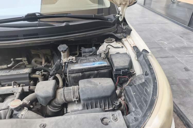 Used Kia K2 2015 Sedan 1.4L MT TOP Engine Bay Left