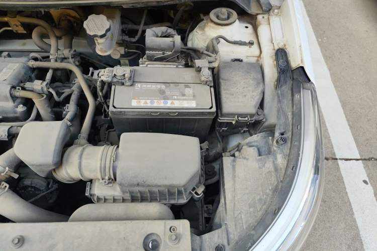 Used Kia K2 2015 Sedan 1.4L MT GLS Engine Bay Left