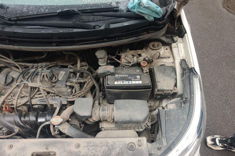 Used Kia K2 2015 Sedan 1.4L MT GLS Engine Bay Left