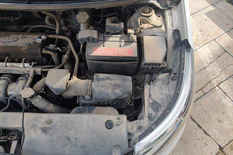 Used Kia K2 2015 Hatchback 1.4L MT GLS Cool Edition Engine Bay Left