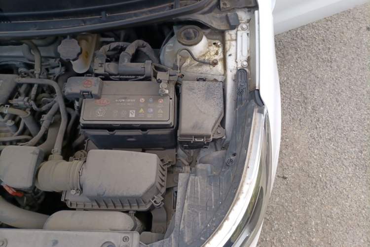 Used Kia K2 2015 Sedan 1.4L Automatic GLS Engine Bay Left