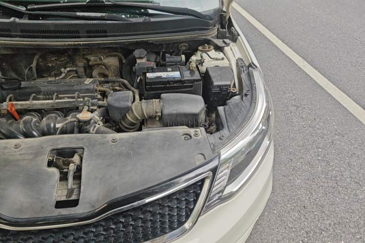 Used Kia K2 2015 Sedan 1.4L MT GLS Engine Bay Left