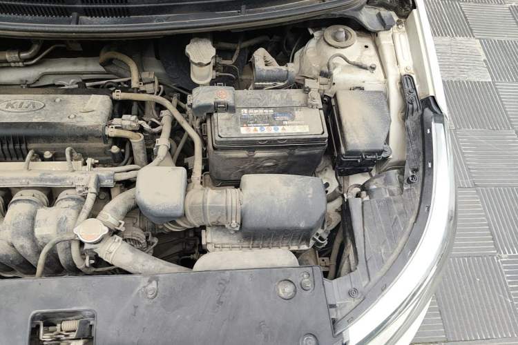 Used Kia K2 2015 Sedan 1.4L MT GLS Engine Bay Left