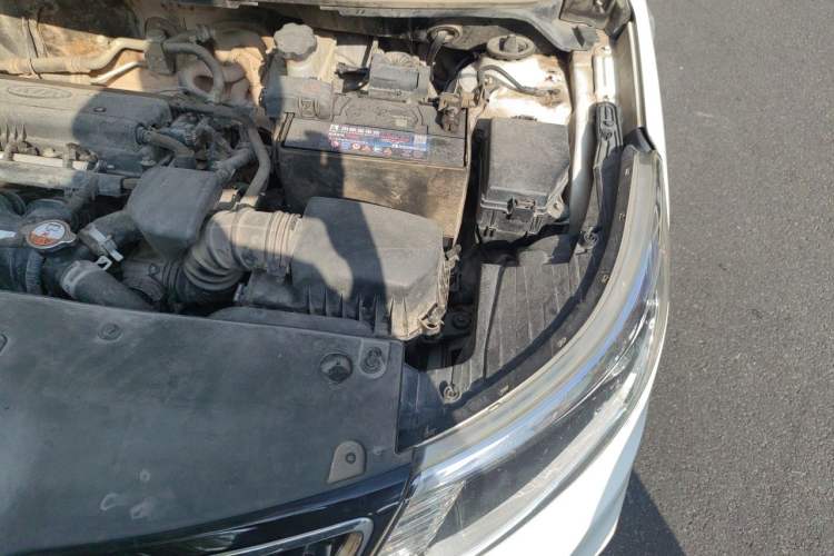 Used Kia K2 2015 Sedan 1.4L MT GLS Engine Bay Left