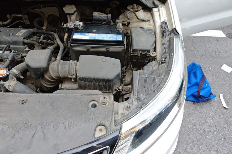 Used Kia K2 2015 Sedan 1.4L MT GLS Engine Bay Left