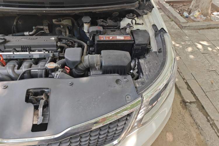 Used Kia K2  Engine Bay Left