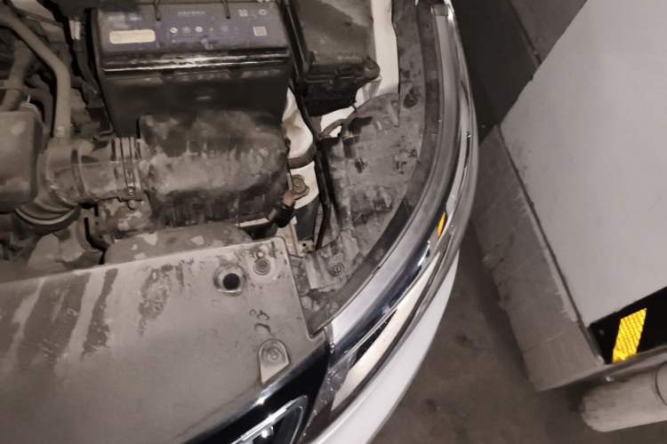 Used Kia K2 2015 Hatchback 1.4L AT GLS Cool Edition Engine Bay Left