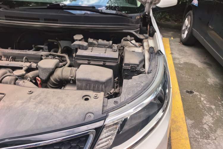 Used Kia K2 2015 Hatchback 1.4L AT GLS Cool Edition Engine Bay Left