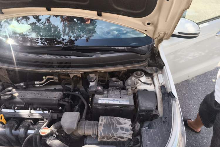Used Kia K2 2015 Sedan 1.4L MT TOP Engine Bay Left