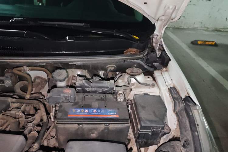 Used Kia K2 2015 Sedan 1.4L Automatic GLS Engine Bay Left