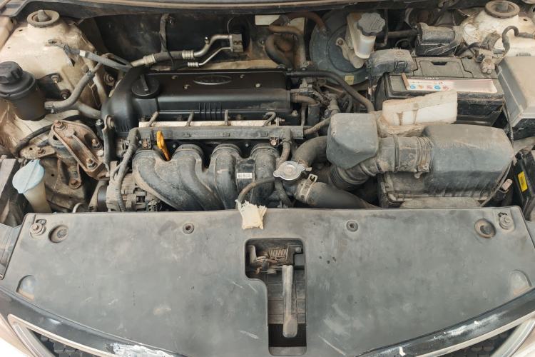 Used Kia K2 2015 Sedan 1.4L MT GLS Engine Bay