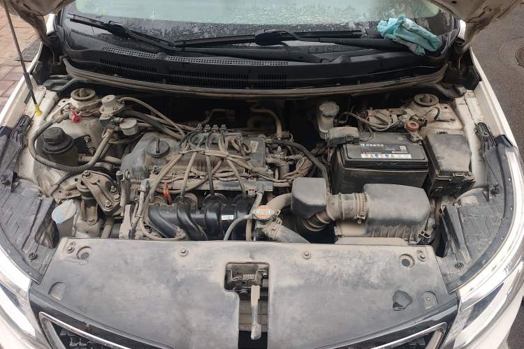 Used Kia K2 2015 Sedan 1.4L MT GLS Engine Bay