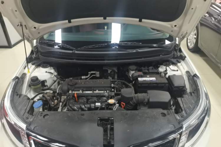 Used Kia K2 2015 Hatchback 1.4L AT GLS Cool Edition Engine Bay