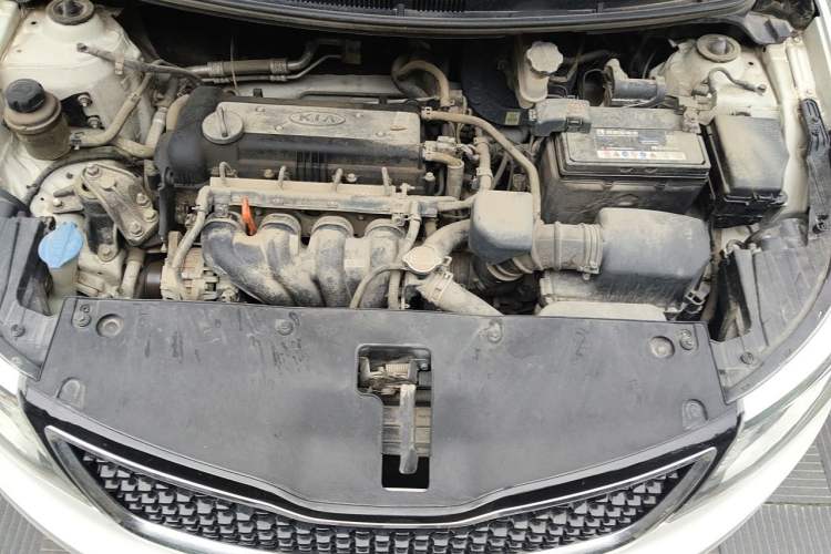 Used Kia K2 2015 Sedan 1.4L MT GLS Engine Bay