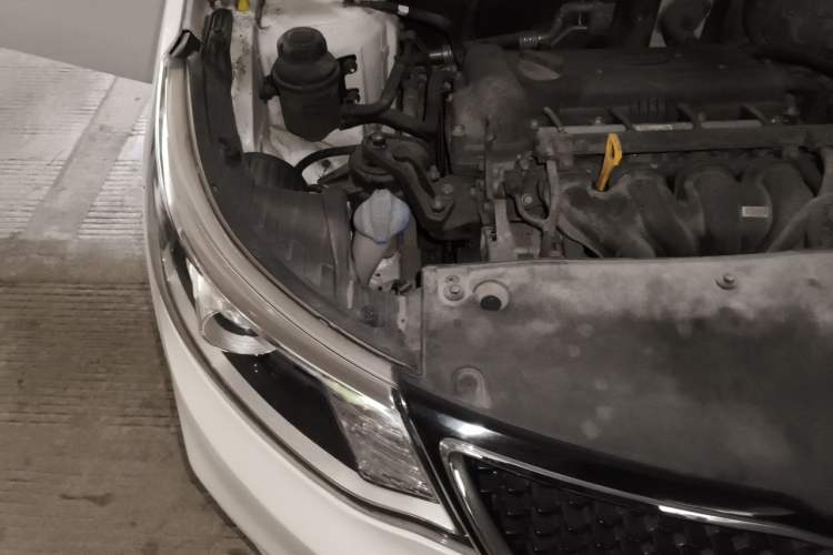 Used Kia K2 2015 Sedan 1.6L Automatic Transmission Premium Engine Bay Right