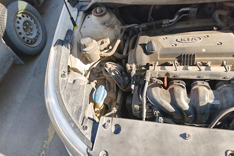 Used Kia K2 2015 Sedan 1.4L MT GLS Engine Bay Right