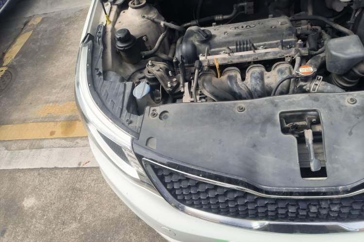 Used Kia K2 2015 Sedan 1.4L MT GLS Engine Bay Right
