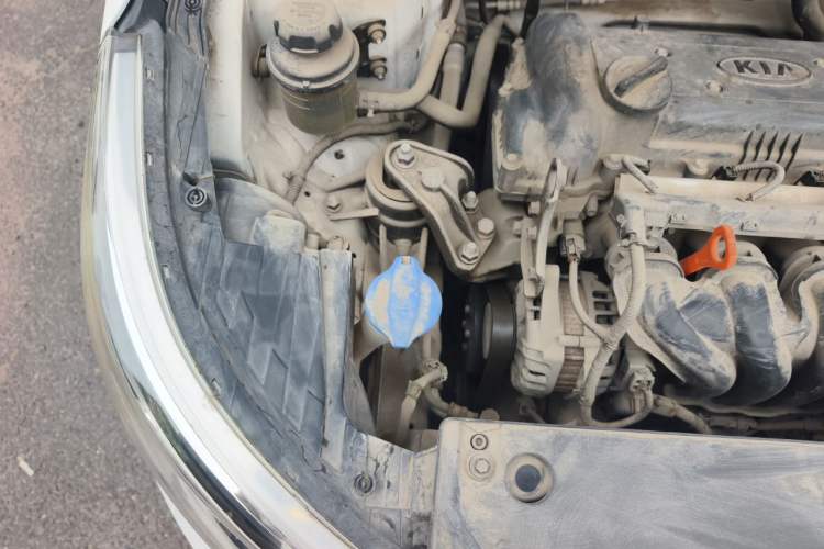Used Kia K2 2015 Sedan 1.4L MT GLS Engine Bay Right