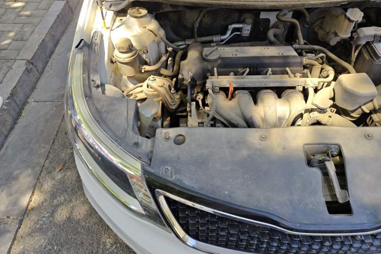 Used Kia K2 2015 Sedan 1.4L MT GLS Engine Bay Right