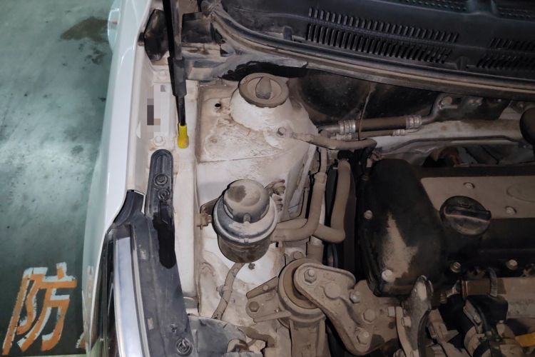 Used Kia K2 2015 Sedan 1.4L Automatic GLS Engine Bay Right