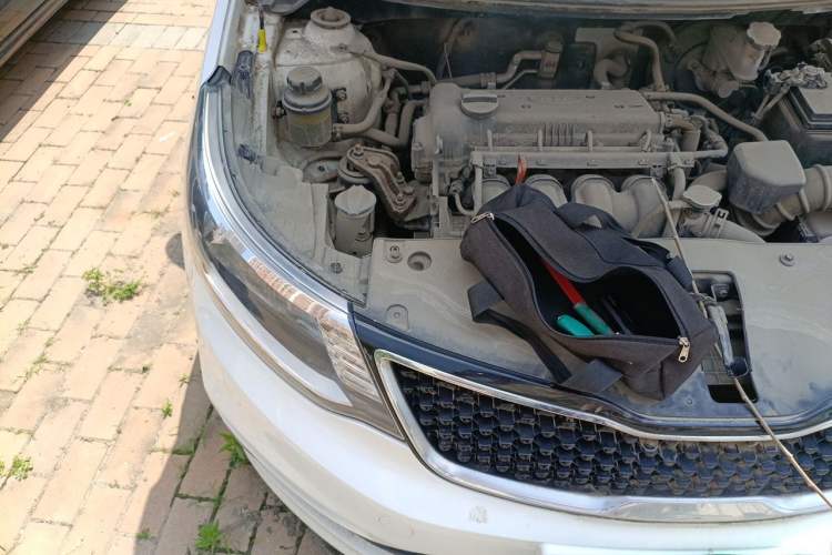 Used Kia K2 2015 Sedan 1.4L Manual Transmission GL Engine Bay Right