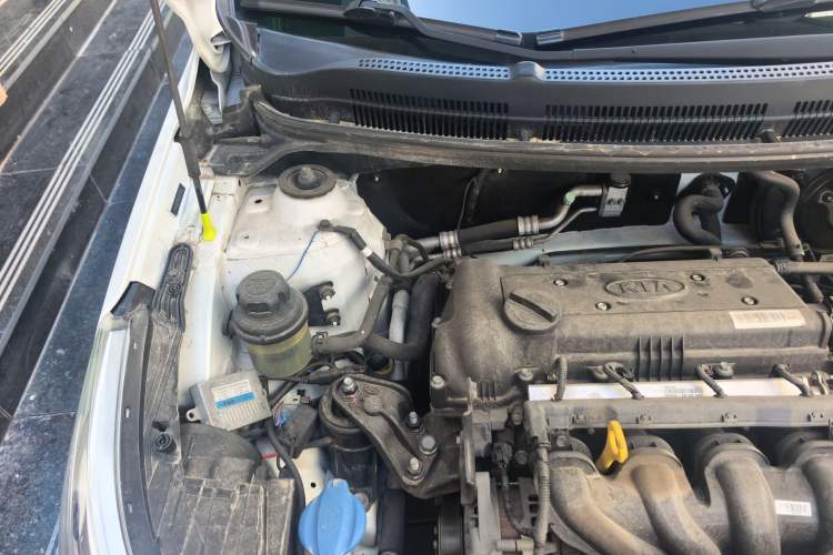 Used Kia K2 2015 Sedan 1.4L Manual Transmission GL Engine Bay Right